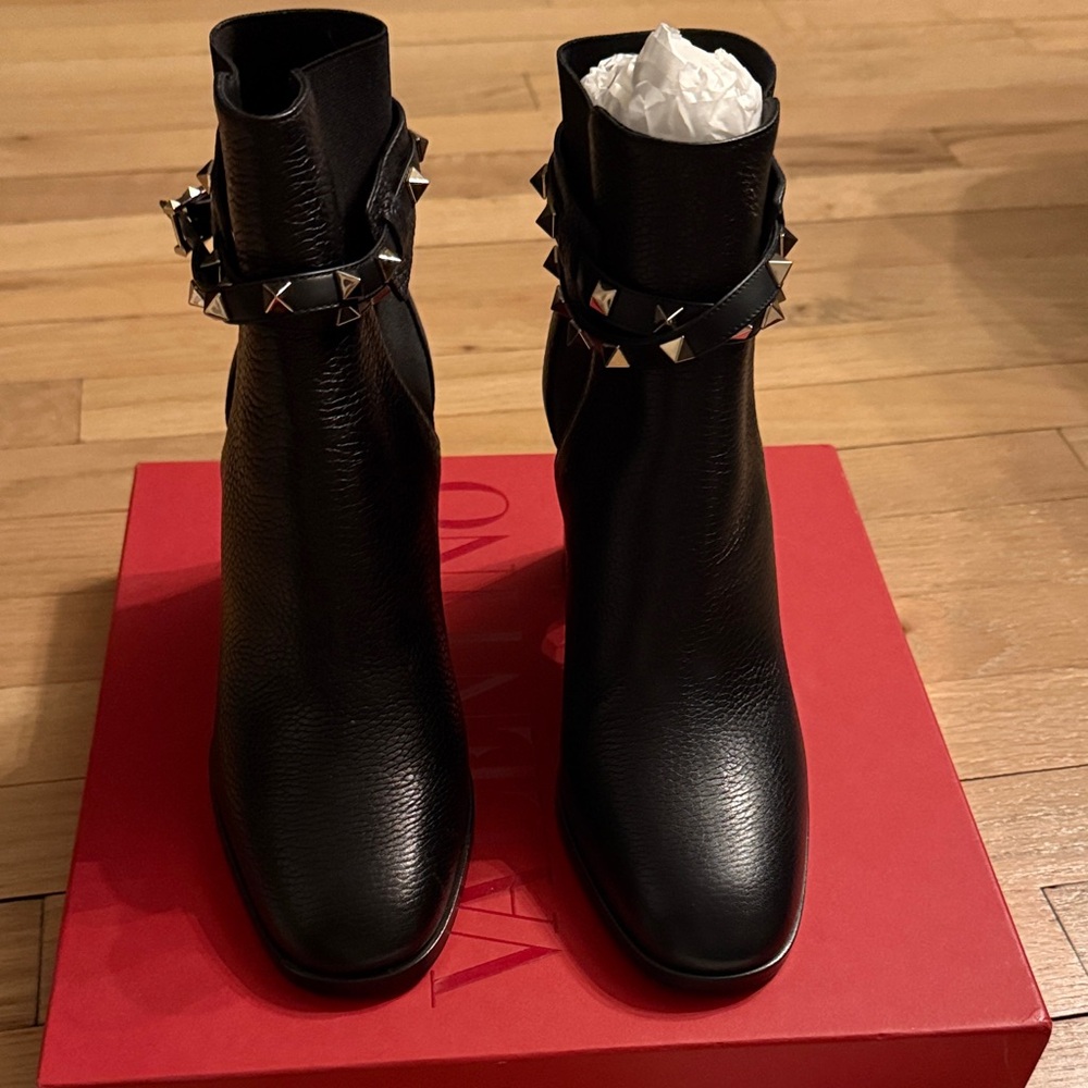 Valentino Garavani Black Pebble Leather Ankle Boots with Silver Studs